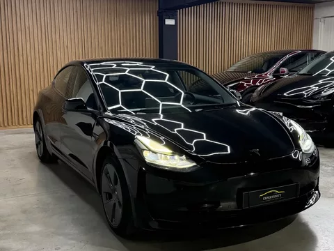 Tesla Model 3 Standard Range Plus RWD