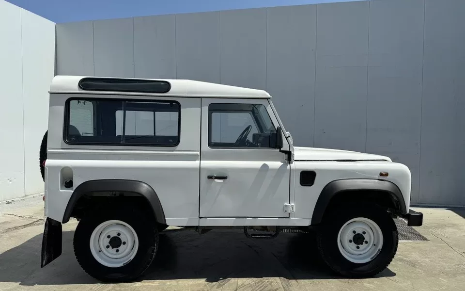 LAND-ROVER Defender Defender 90 2.5Td5 SW E - 39000€ en Rajadell