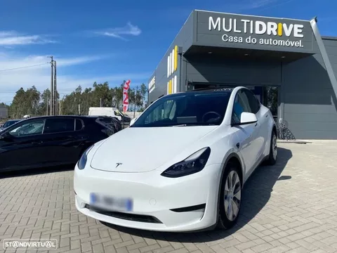 Tesla Model Y Standard RWD