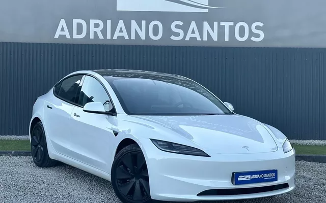 Tesla Model 3 Standard Range Plus RWD