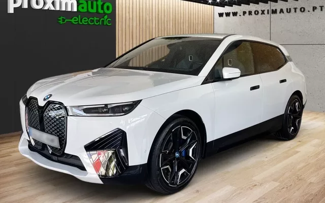 BMW iX xDrive 40 Pack Desportivo