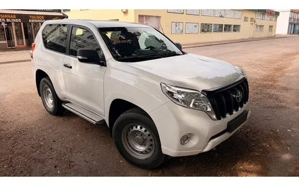 TOYOTA Land Cruiser Land Cruiser D-4D GX