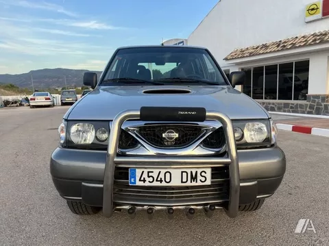 NISSAN Terrano Terrano 2.7 TDI Sport
