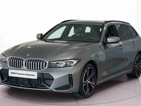 BMW - Série 3 - 330 e Touring Pack Desportivo M Auto