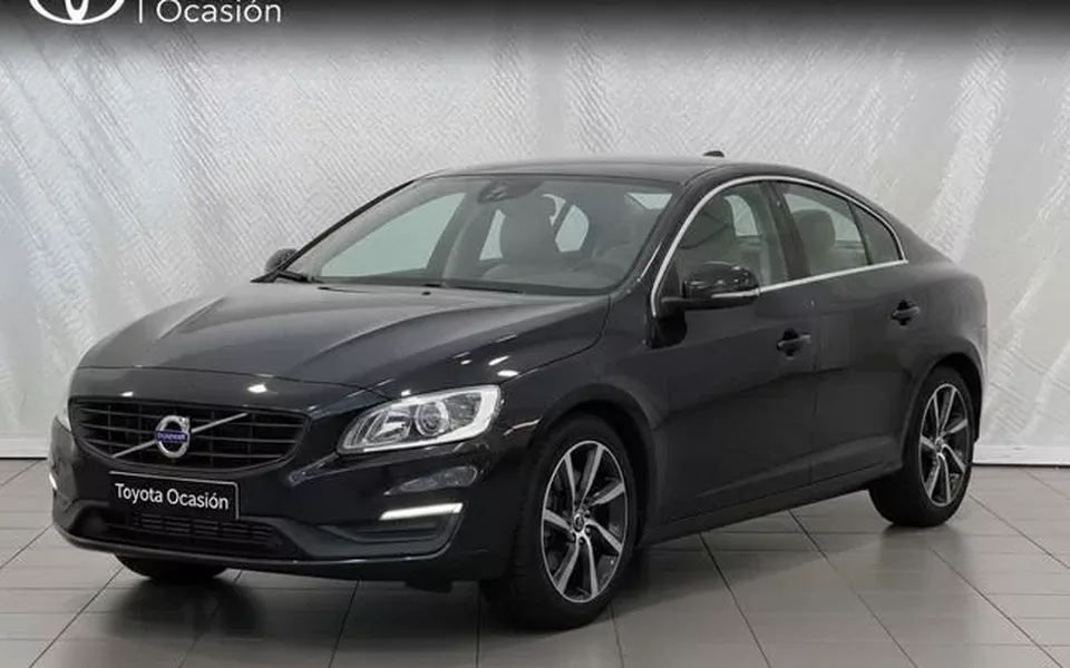 VOLVO S60 D3 MOMENTUM AUT