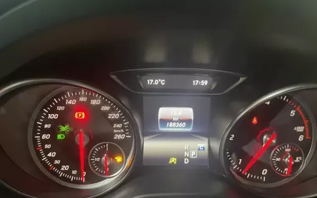 Mercedes-Benz A 200 2016 CDI 7G-DCT Urban