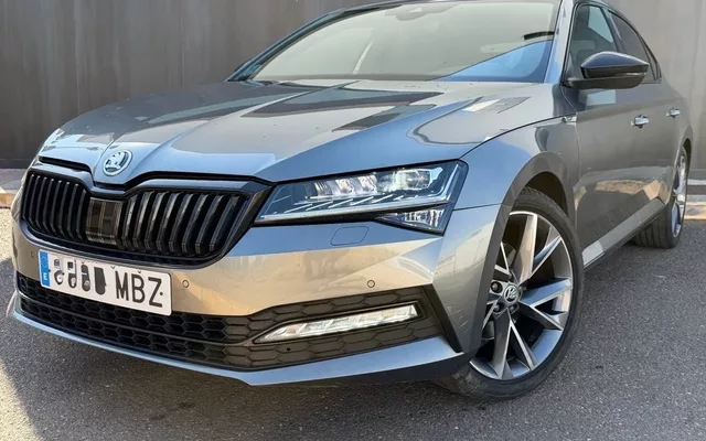 SKODA Superb Superb 2.0TDI AdBlue SportLine DSG 110kW