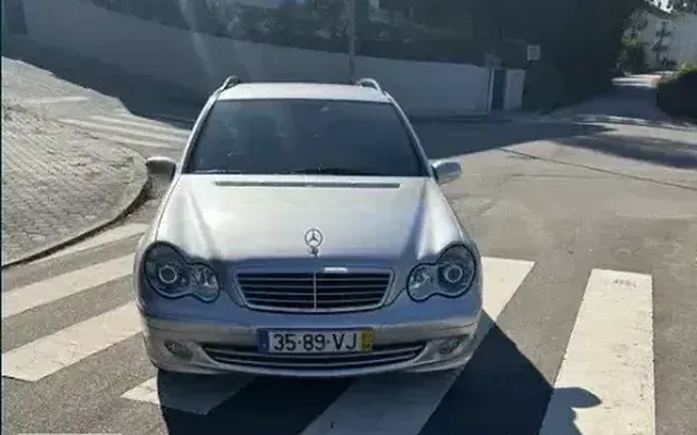 Mercedes-Benz C 220