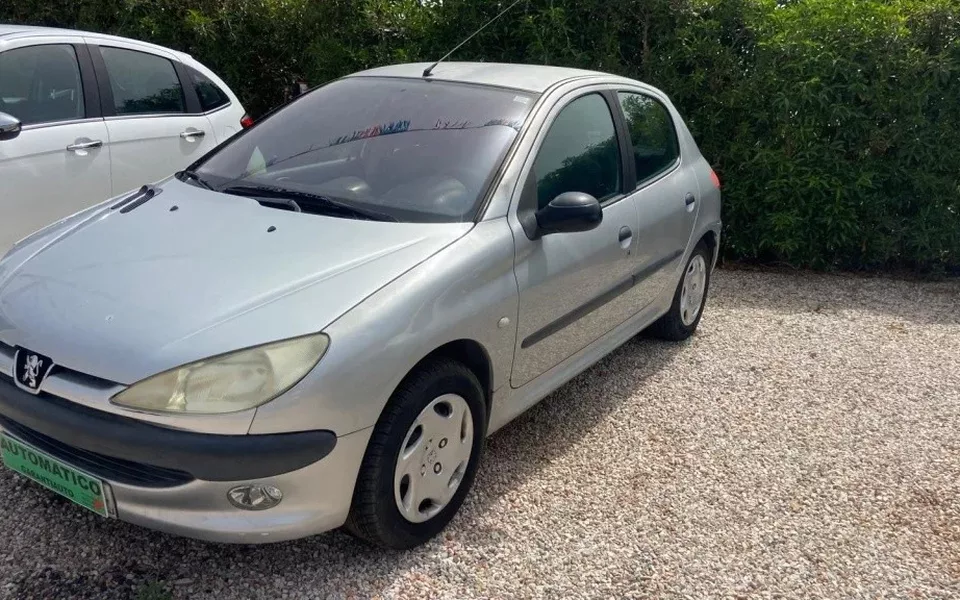 PEUGEOT 206 206 1.6 XT Aut.