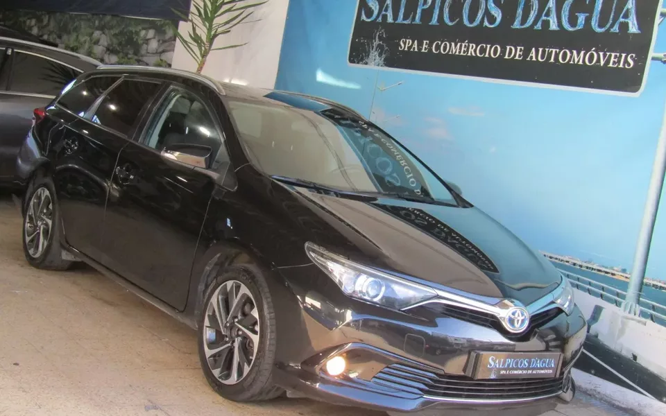 Toyota Auris Touring Sports