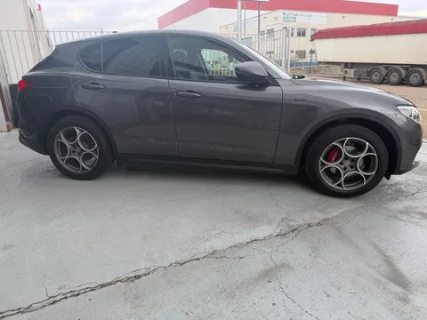 ALFA ROMEO Stelvio Stelvio 2.2 Sprint + Q4 190 Aut. - 26750€ en Palencia