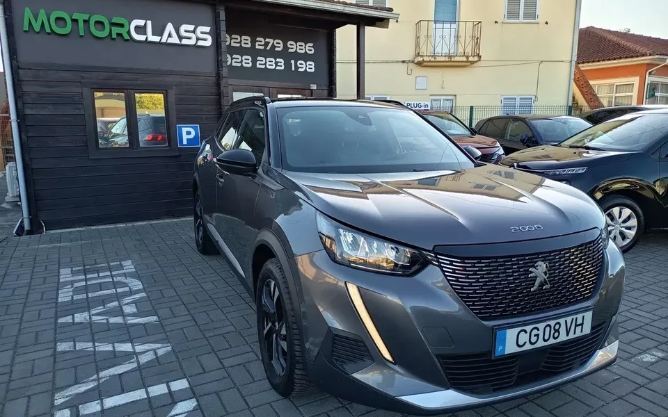 Peugeot 2008 1.2 PureTech Allure EAT8