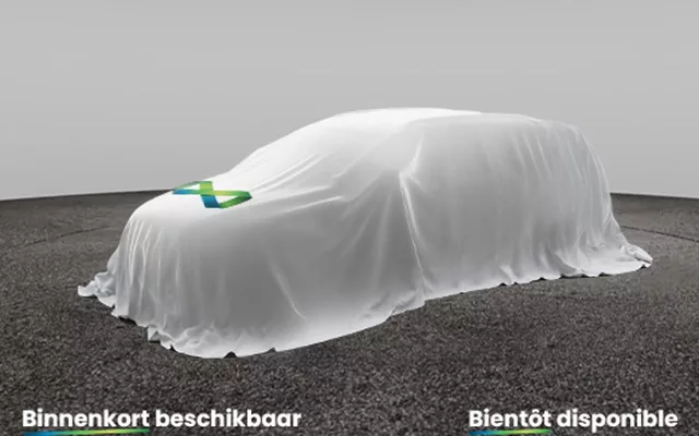 VOLKSWAGEN Golf VIII SW TREKHAAK AUTOMAAT 110PK GPS CARPLAY CAMERA FULL LED