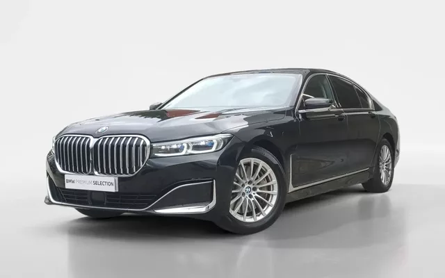 BMW 745