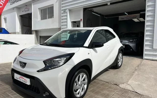 TOYOTA Aygo X Cross Aygo X Cross Play - 12995€ en Las palmas