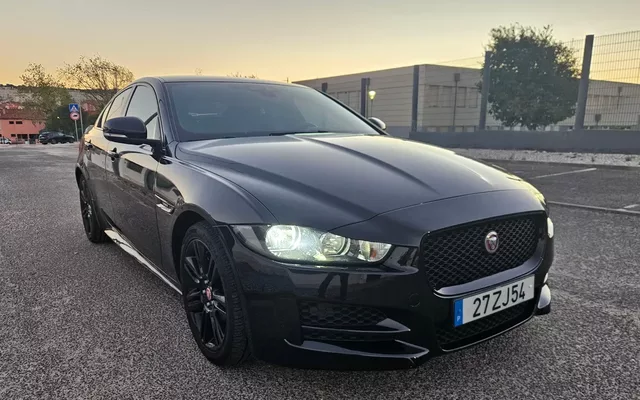 Jaguar XE 2.0 D R-Sport