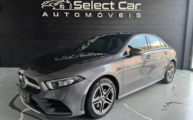 Mercedes-Benz A 250 Limousine e AMG Line
