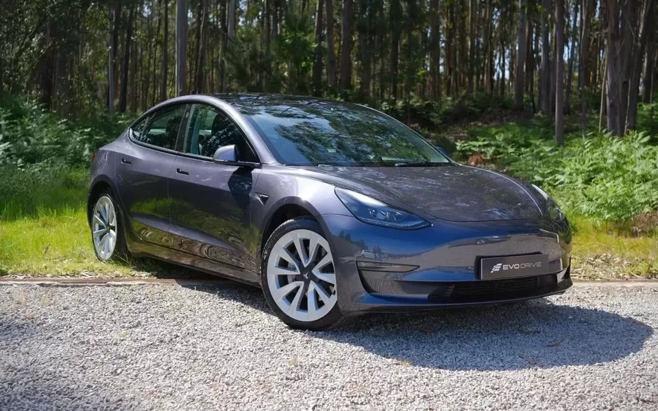 Tesla Model 3 Long Range Tração Integral