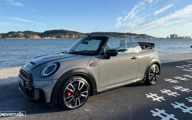 MINI Cabrio John Cooper Works Plus Auto Desportiva