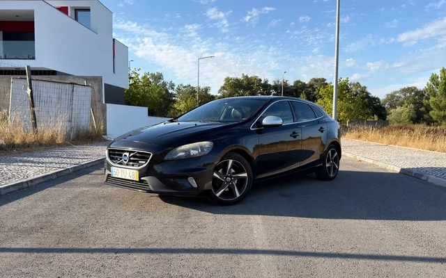 Volvo V40 D2 R Design