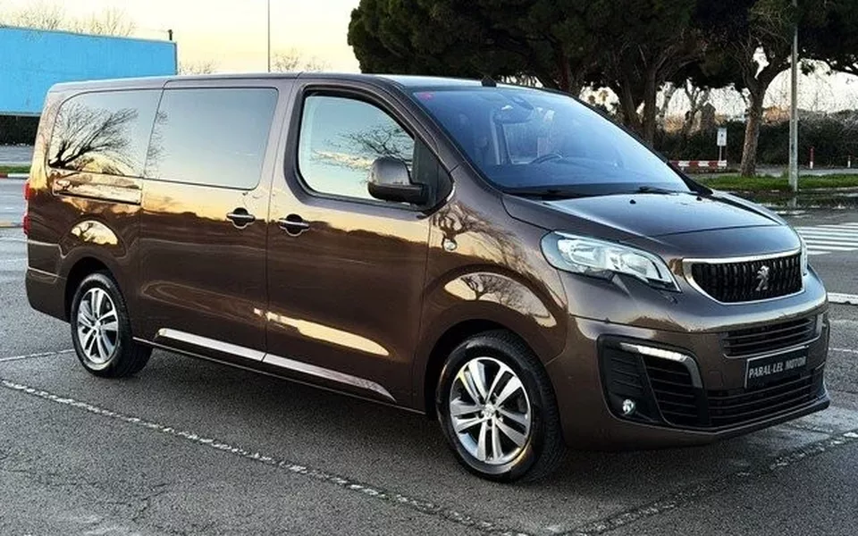 PEUGEOT Traveller M1 Traveller 1.5BlueHDI Active Long 120