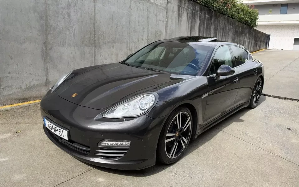 Porsche Panamera Platinum Edition