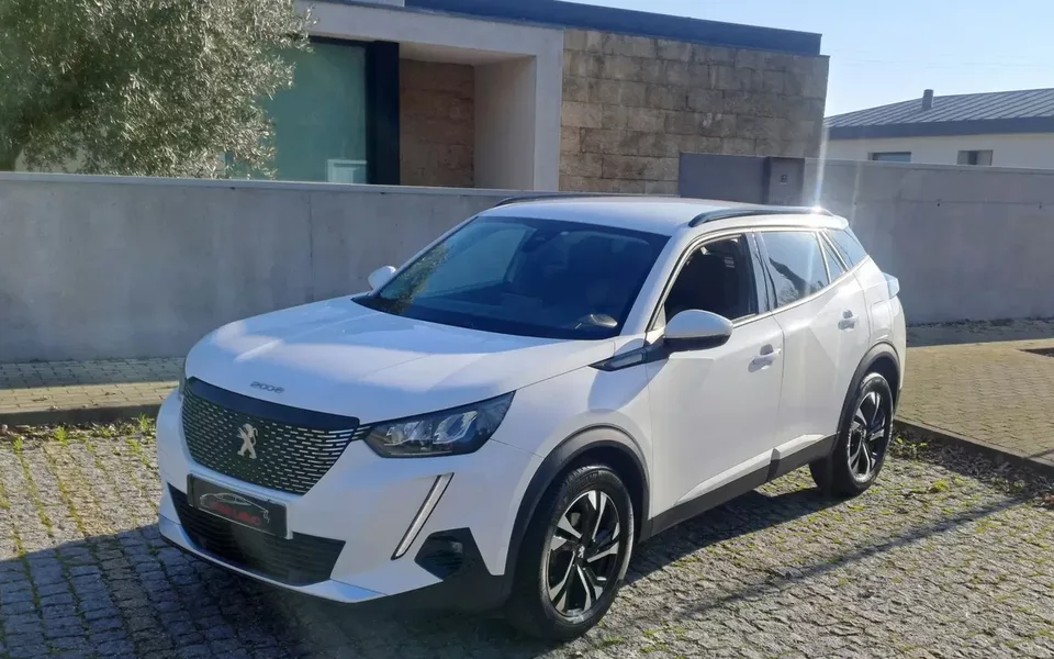 Peugeot 2008 1.5 BlueHDi Allure Pack