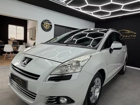 Peugeot 5008 1.6 HDi 5L Allure J17