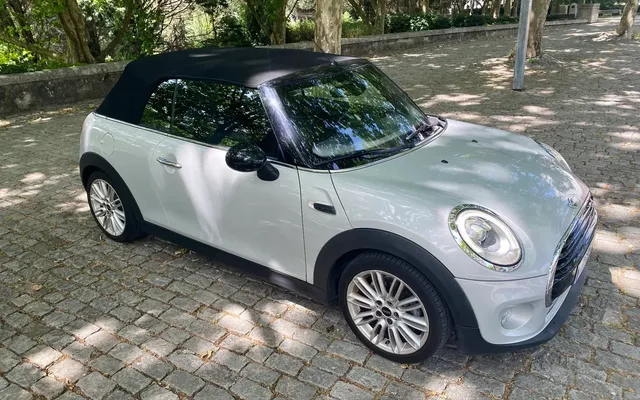 MINI Cabrio Cooper D
