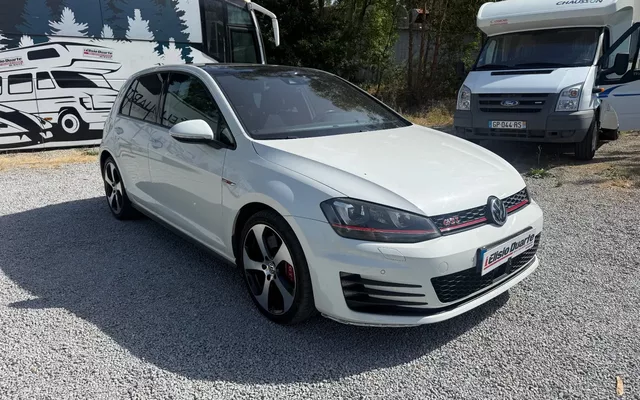 VW Golf GTI Performance BlueMotion DSG