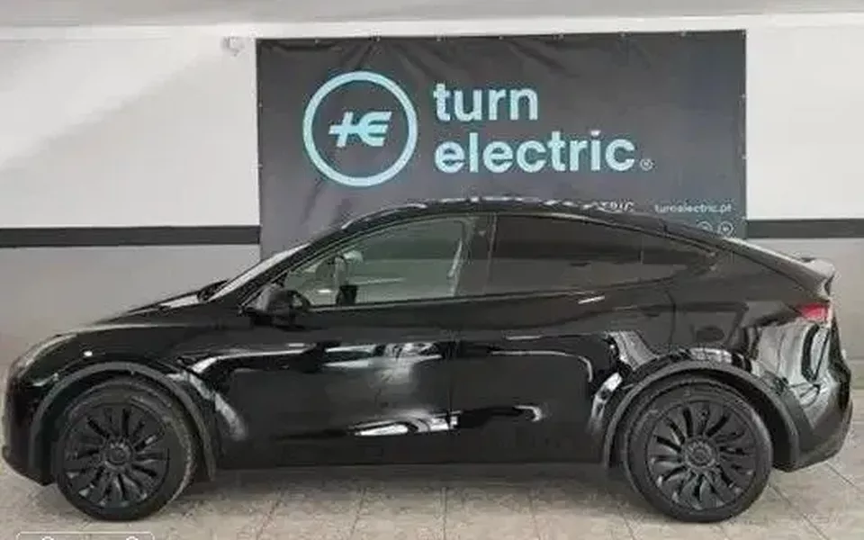 Tesla Model Y Tração Traseira