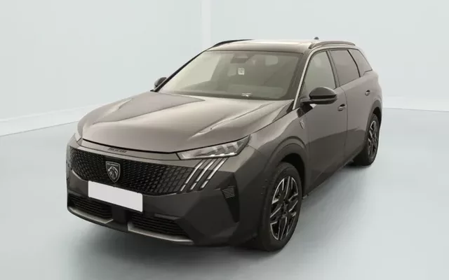 Peugeot 5008 Gt 1.2 HYBRID 145 Zéro km immatriculé