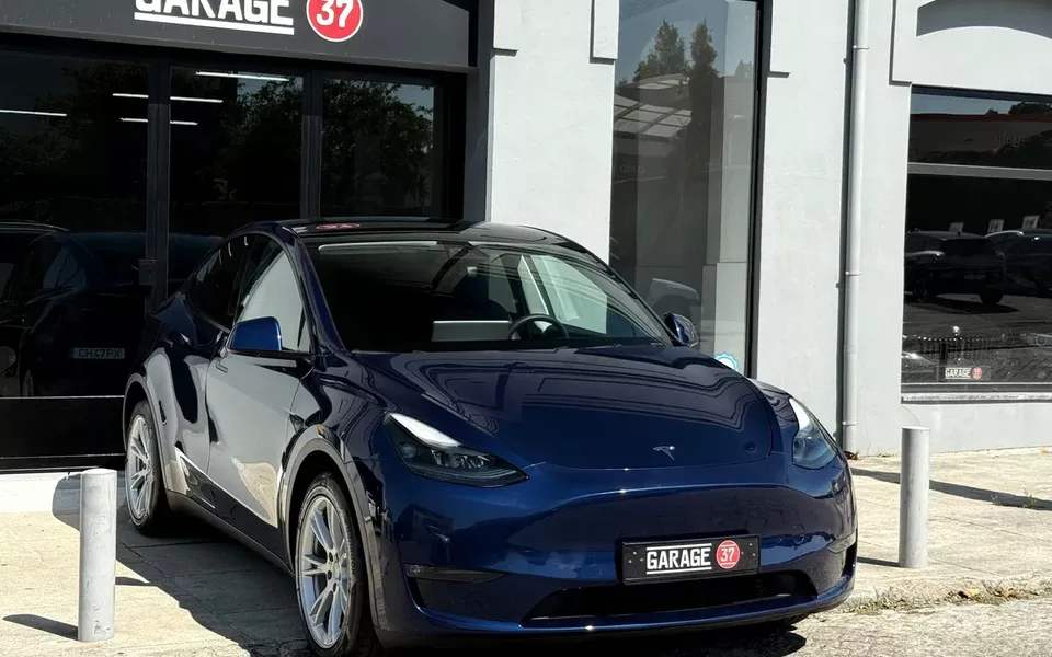 Tesla Model Y Long Range Dual Motor AWD