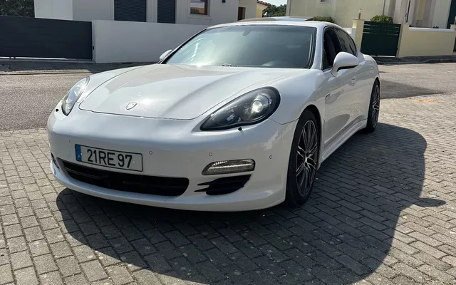 Porsche Panamera Platinum Edition