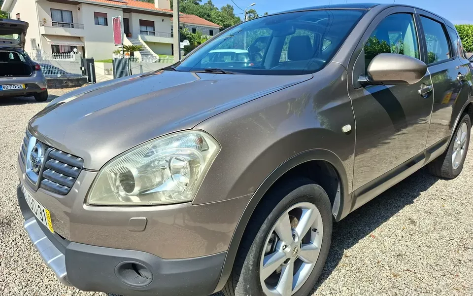 Nissan Qashqai 1.5 dCi Tekna NA+PI Castanho FPD