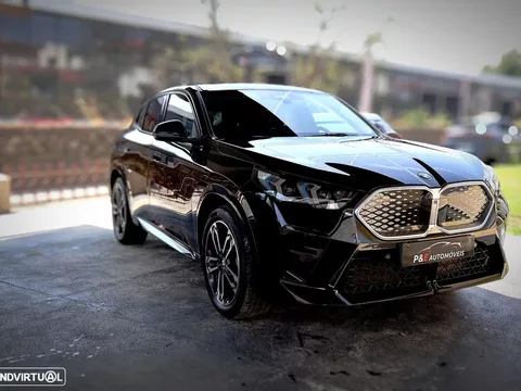 BMW iX2 eDrive20 Pack Desportivo M