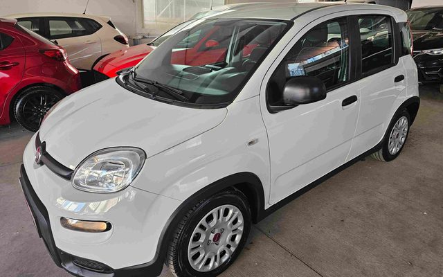Fiat Panda '23 - 1.0 Υβριδικό βενζίνη 70hp - Παραδίδεται με service και γενικό έλεγχο αντιπροσωπείας Fiat