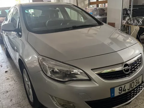 Opel Astra 1.4 Cosmo