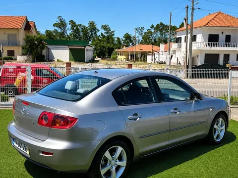 Mazda 3 Sedan