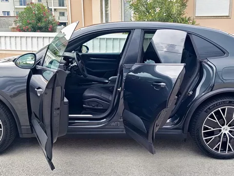 Porsche Macan Electric 4