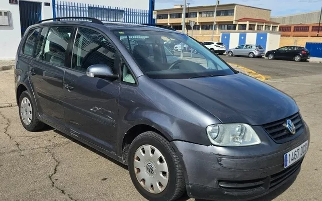 VOLKSWAGEN Touran Touran 1.9TDI Conceptline