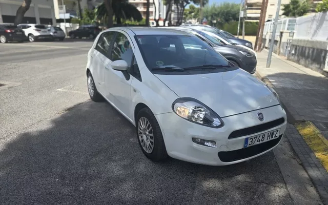 FIAT Punto Punto 1.2 S&S Lounge 51kW - 4700€ en Vilanova i la geltrÚ