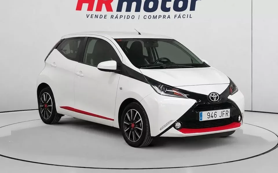 TOYOTA Aygo Aygo 1.0 VVT-i x-play Business