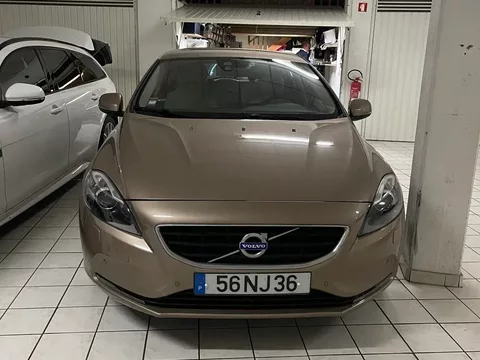 Volvo V40 2.0 D4 Momentum Geartronic