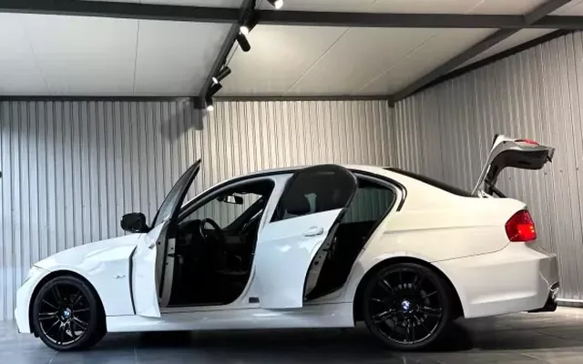 BMW 318 2011 d Pack M Auto