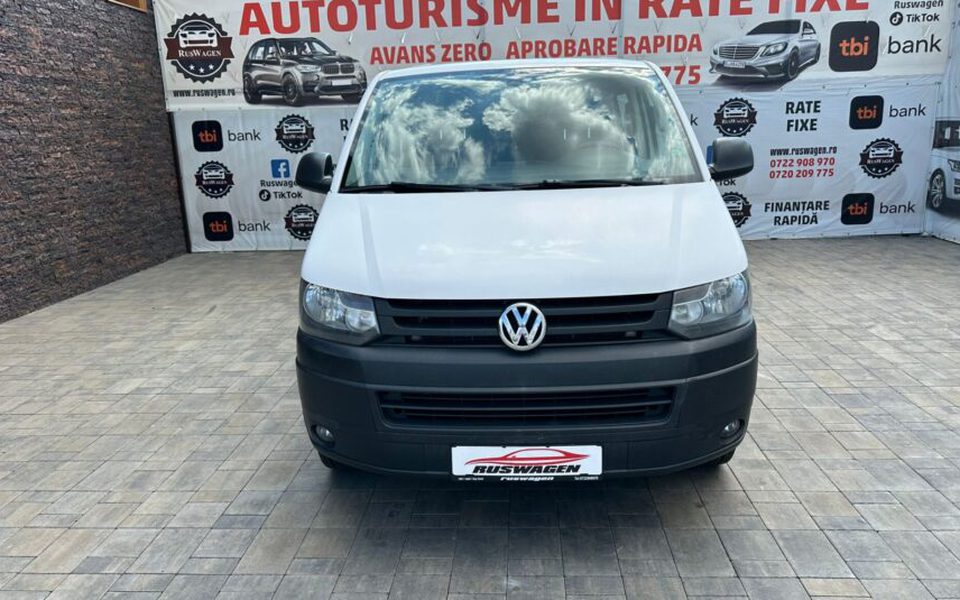 VOLKSWAGEN Transporter 2013 2,0 Diesel Euro 5 Long 6Locuri