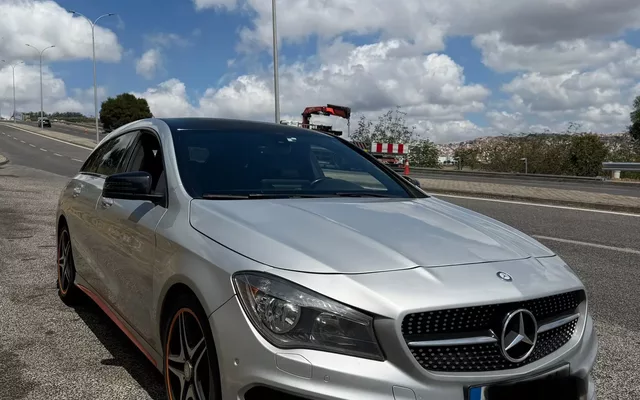 Mercedes-Benz CLA 220