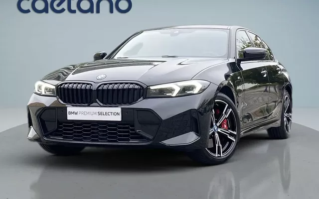 BMW 330 e Pack Desportivo M Pro Auto