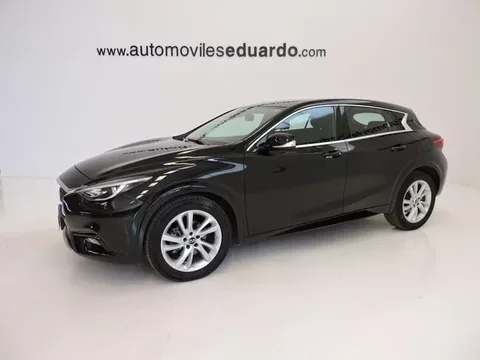 INFINITI Q30 Q30 1.6tc Premium 7DCT 156