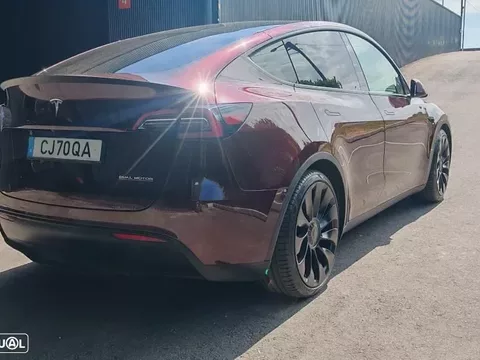 Tesla Model Y Performance Dual Motor AWD